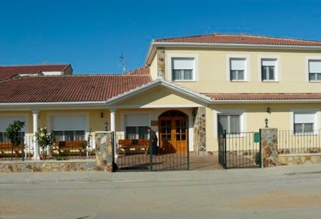 Residencia San Raimundo entrada principal